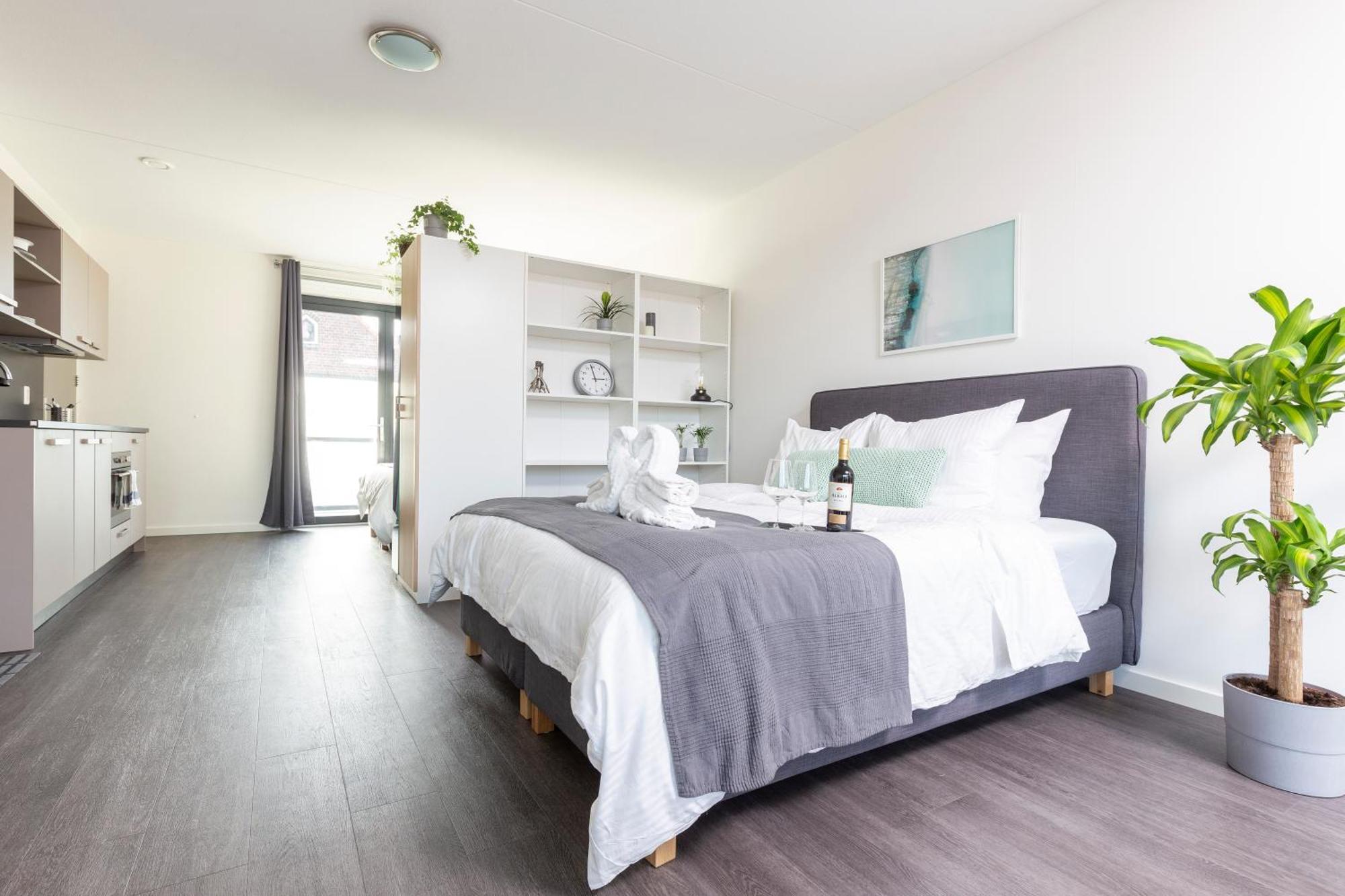 Family Executive Studio With Balcony Open Delft Utopia Flora 20F Exterior foto